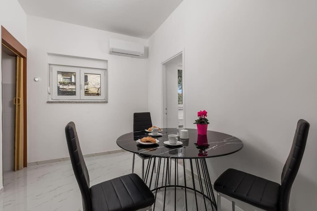 Apartman Jasmina 2 Rijeka Zewnętrze zdjęcie